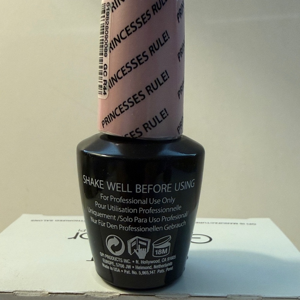OPI GelColor Soak-Off Gel Lacquer – Princesses Rule! - Picture 2 of 4